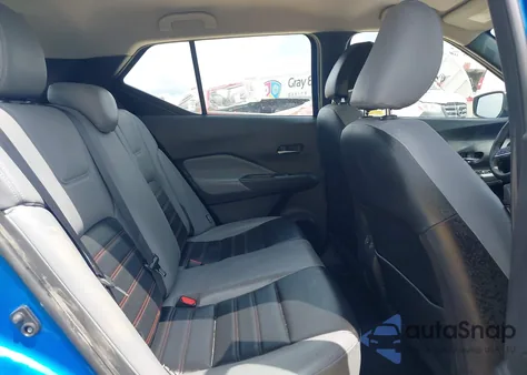 2021 Nissan Kicks Sr Xtronic Cvt z USA, uszkodzony, nr VIN 3N1CP5DV1ML559600